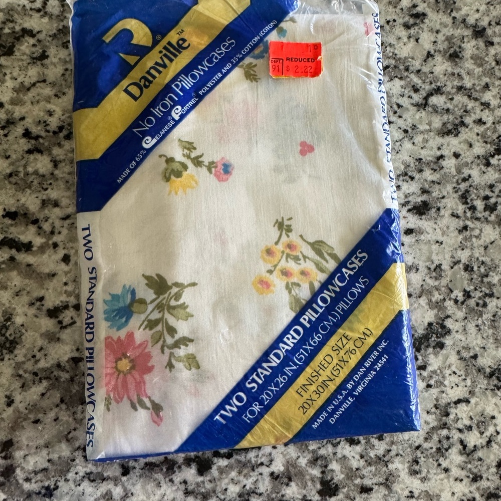 Vintage Retro Floral Danville by Dan River Two Standard Grandma Pillowcases 70s‎